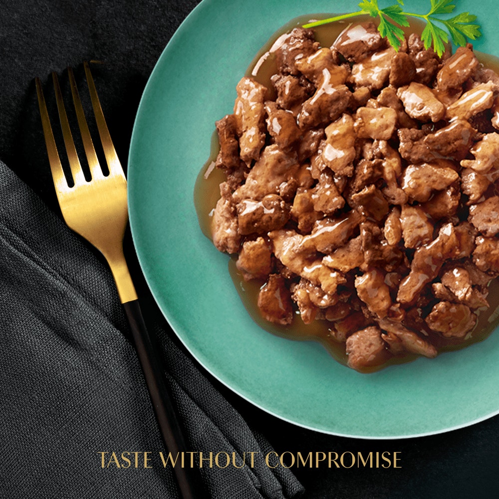 SHEBA® Select Slices Adult Cat Food with Beef & Turkey in Gravy 85g Tray - 2